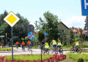 Uczestnicy rajdu rowerowego Odjazdowy Bibliotekarz 12 czerwca 2022
